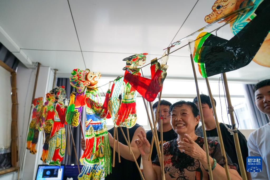 qq梭哈游戏